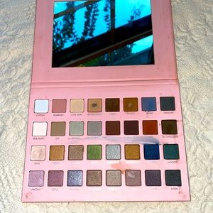 LORAC MEGA PRO 4
